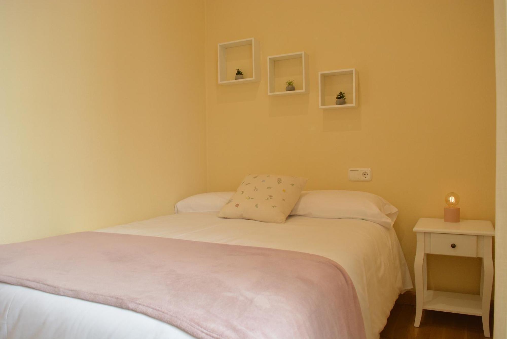 Apartamento Puerta De Cordoba- Exterior Con Balcones Exterior photo